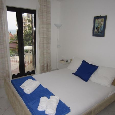 Apartments Minja Nerin Petrovac Екстер'єр фото