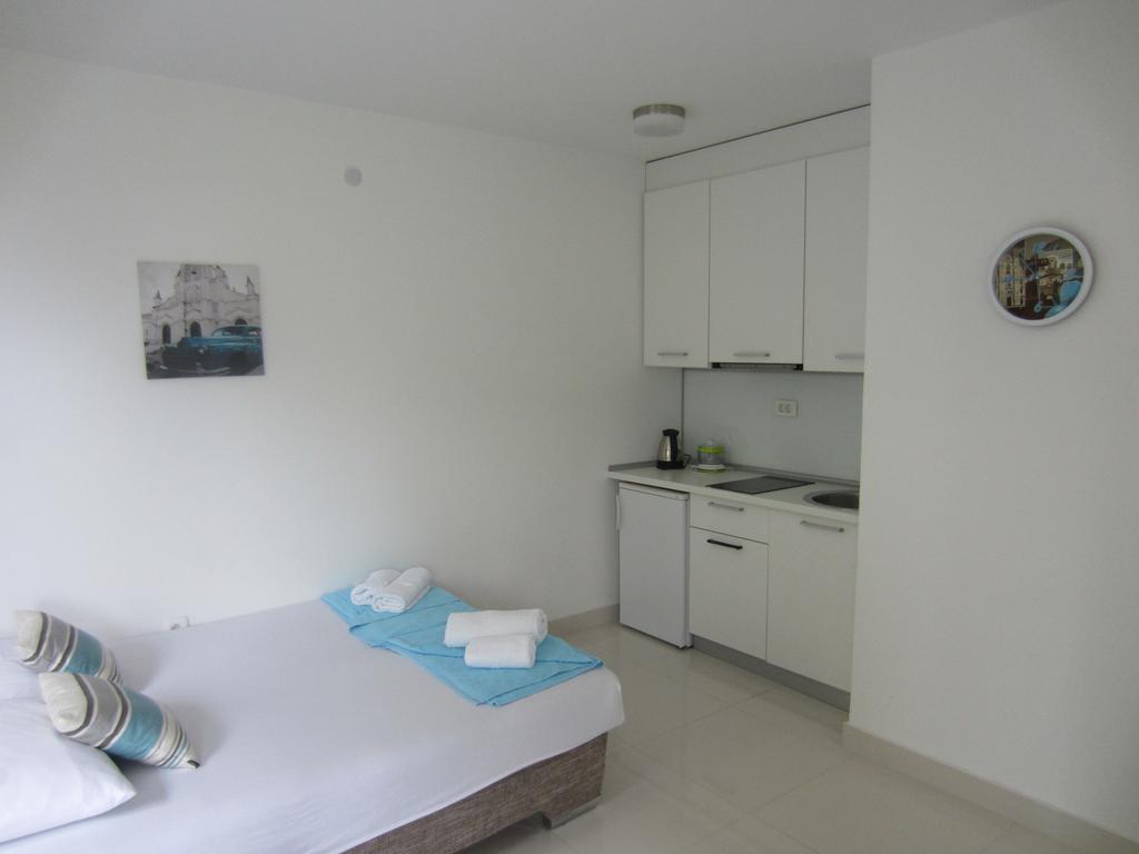 Apartments Minja Nerin Petrovac Екстер'єр фото