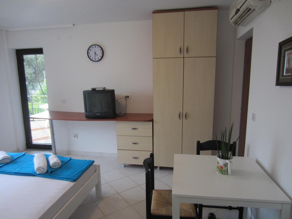 Apartments Minja Nerin Petrovac Екстер'єр фото