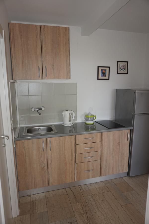 Apartments Minja Nerin Petrovac Екстер'єр фото