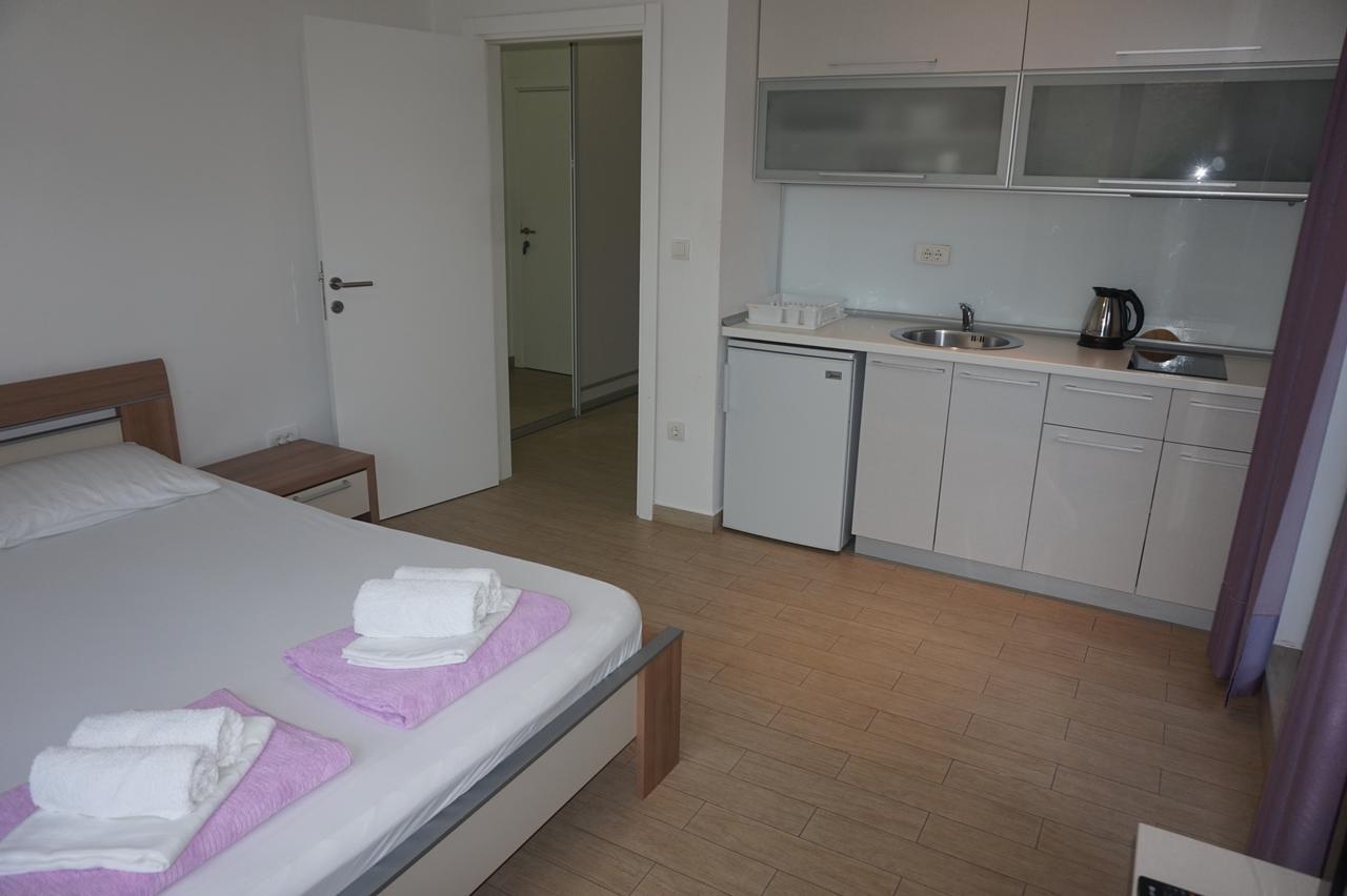 Apartments Minja Nerin Petrovac Екстер'єр фото